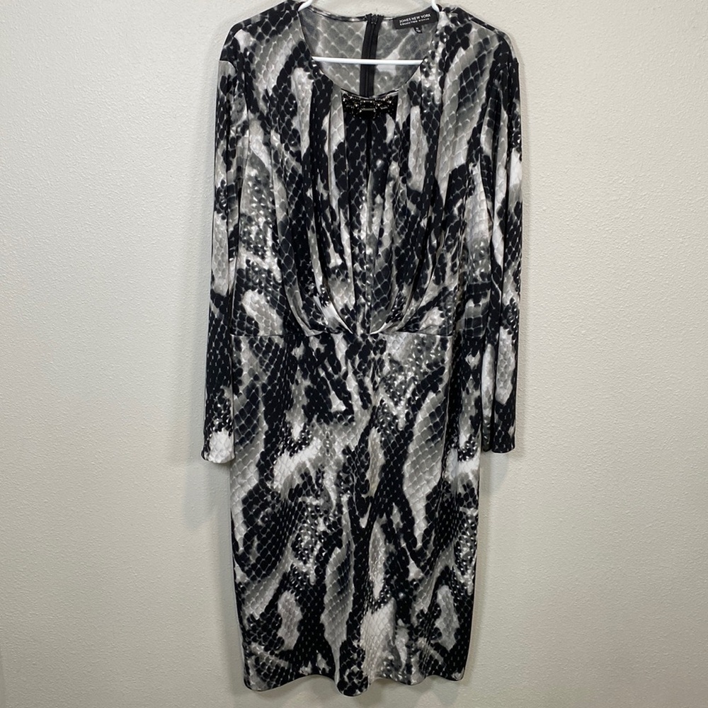 Jones New‎ York midi dress snake print gray black